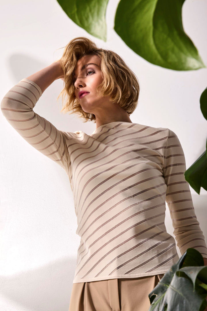 THE MAGNET SWEATER