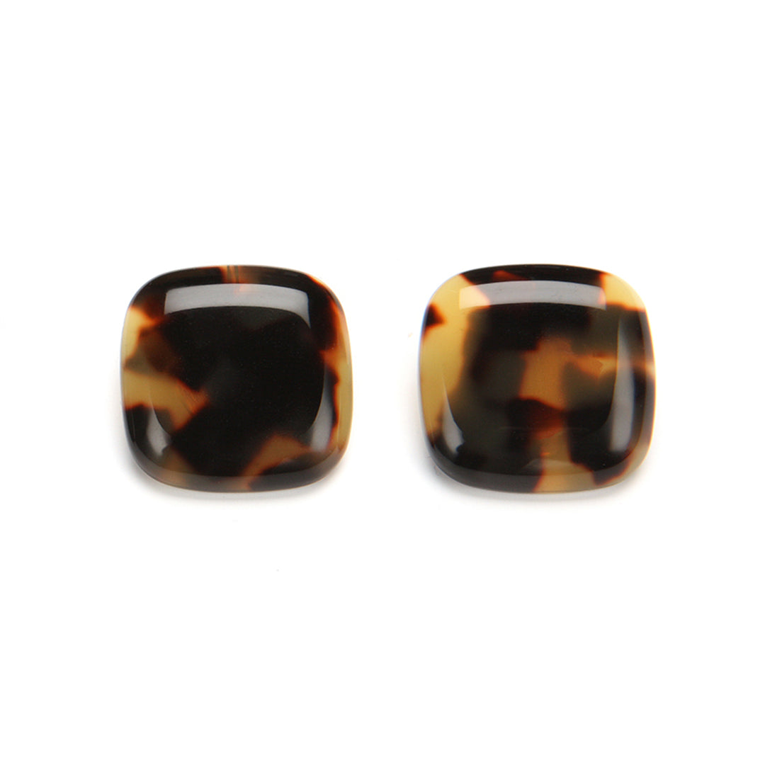 Lara Clip Earring Tshell