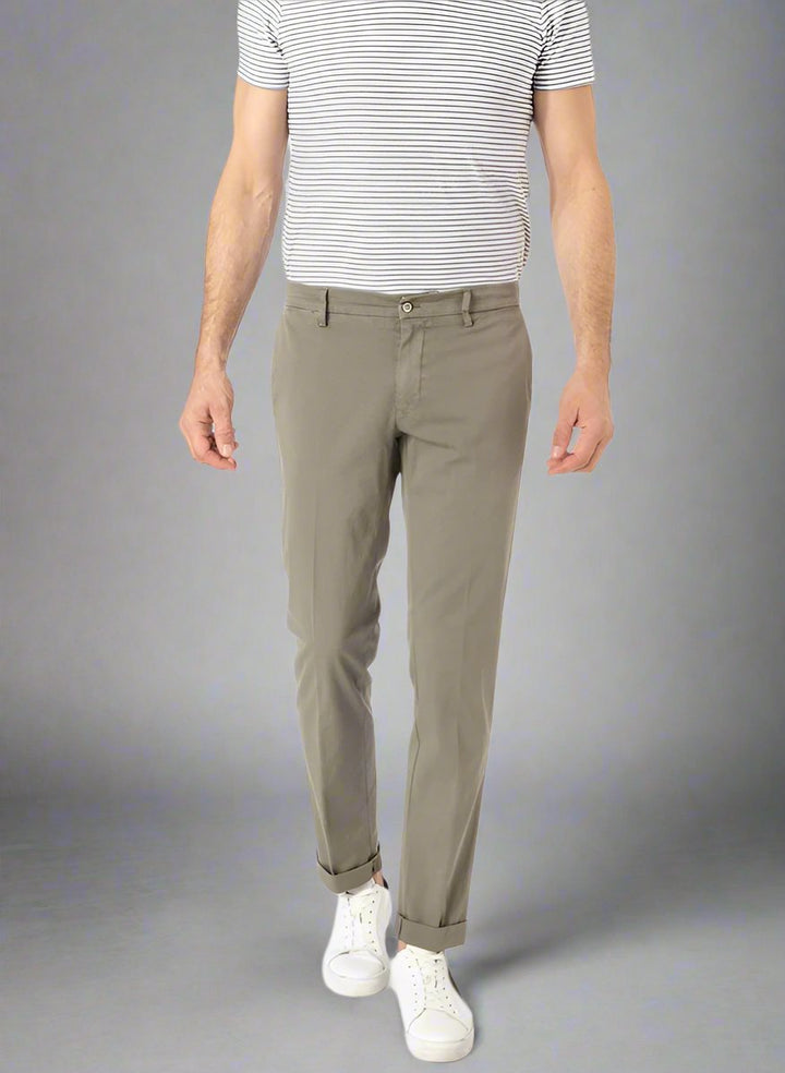 New York Men'S Chino Pants In Stretch Satin Regular