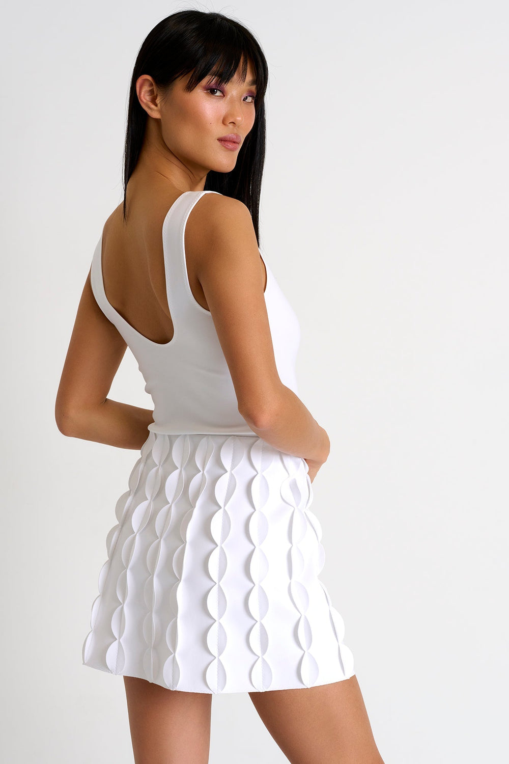 Scallop Detail Mini Skirt - 52357-45-000 02 / 000 White / 75% POLYAMIDE, 25% ELASTANE