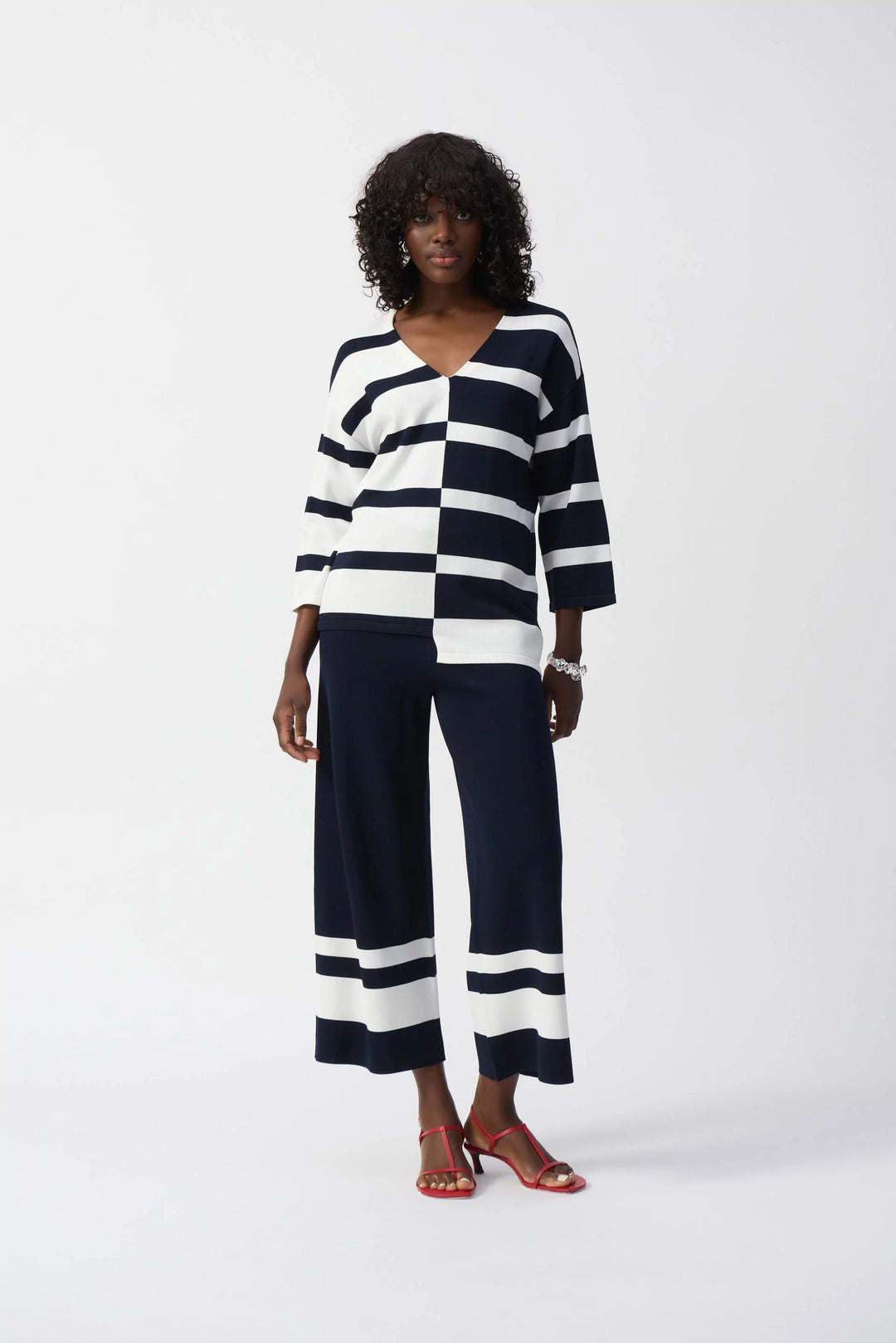 Striped V-Neck Pullover - Midnight Blue/Vanilla