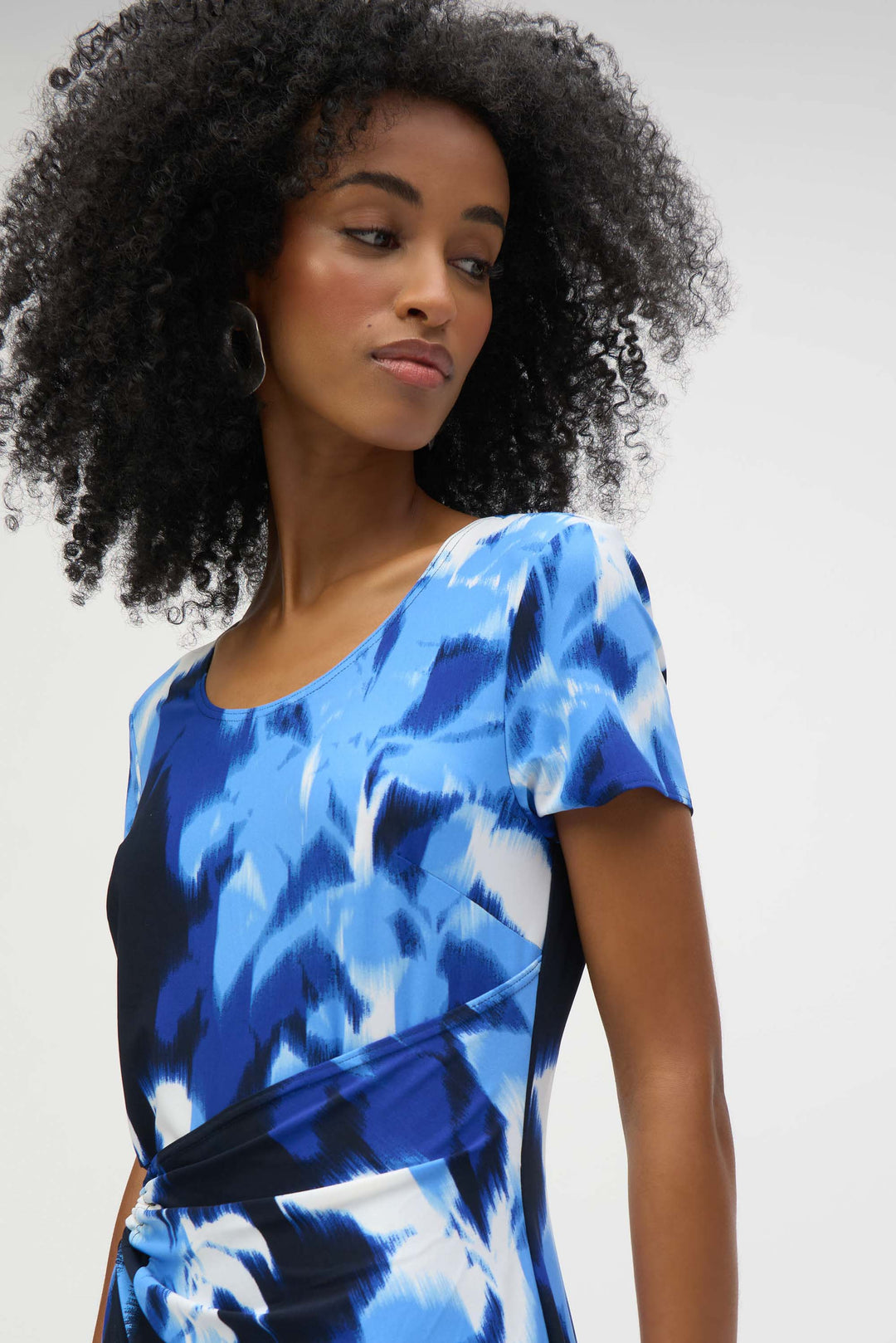 Knee-length Wrap Dress - Blue/Vanilla