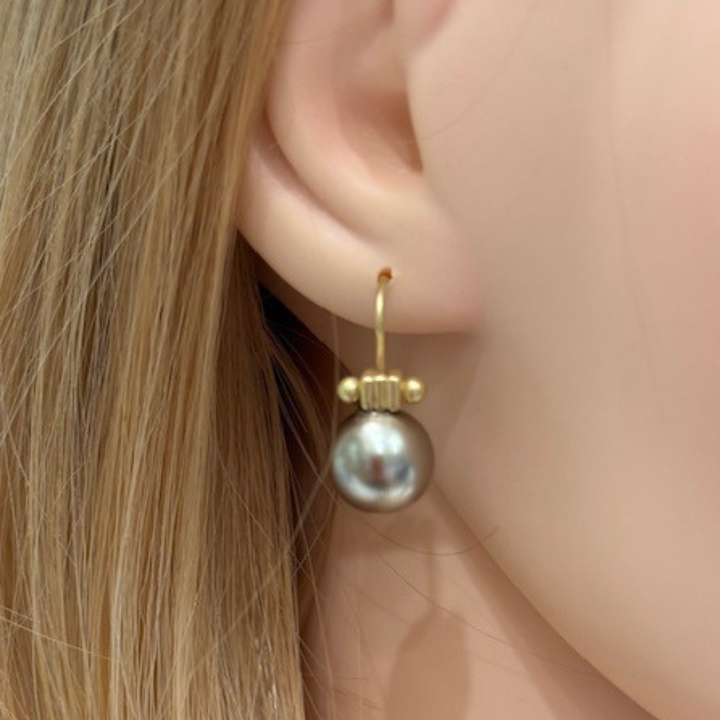 Taupe Pearl And Matte Gold Column Top Earrings