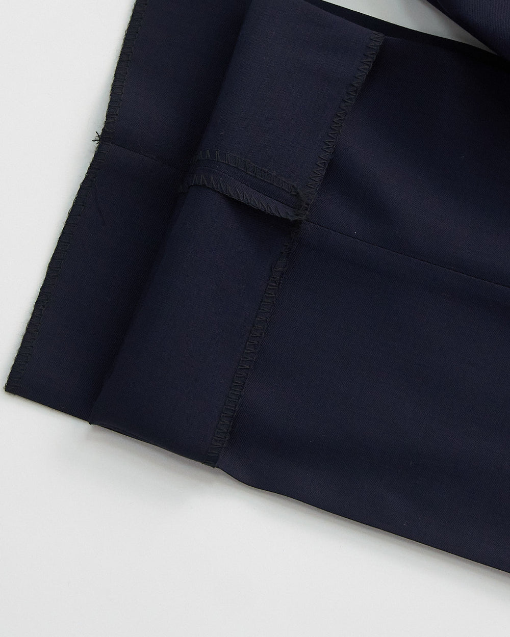 Coppley Cade navy Super 100s wool trouser, detail view