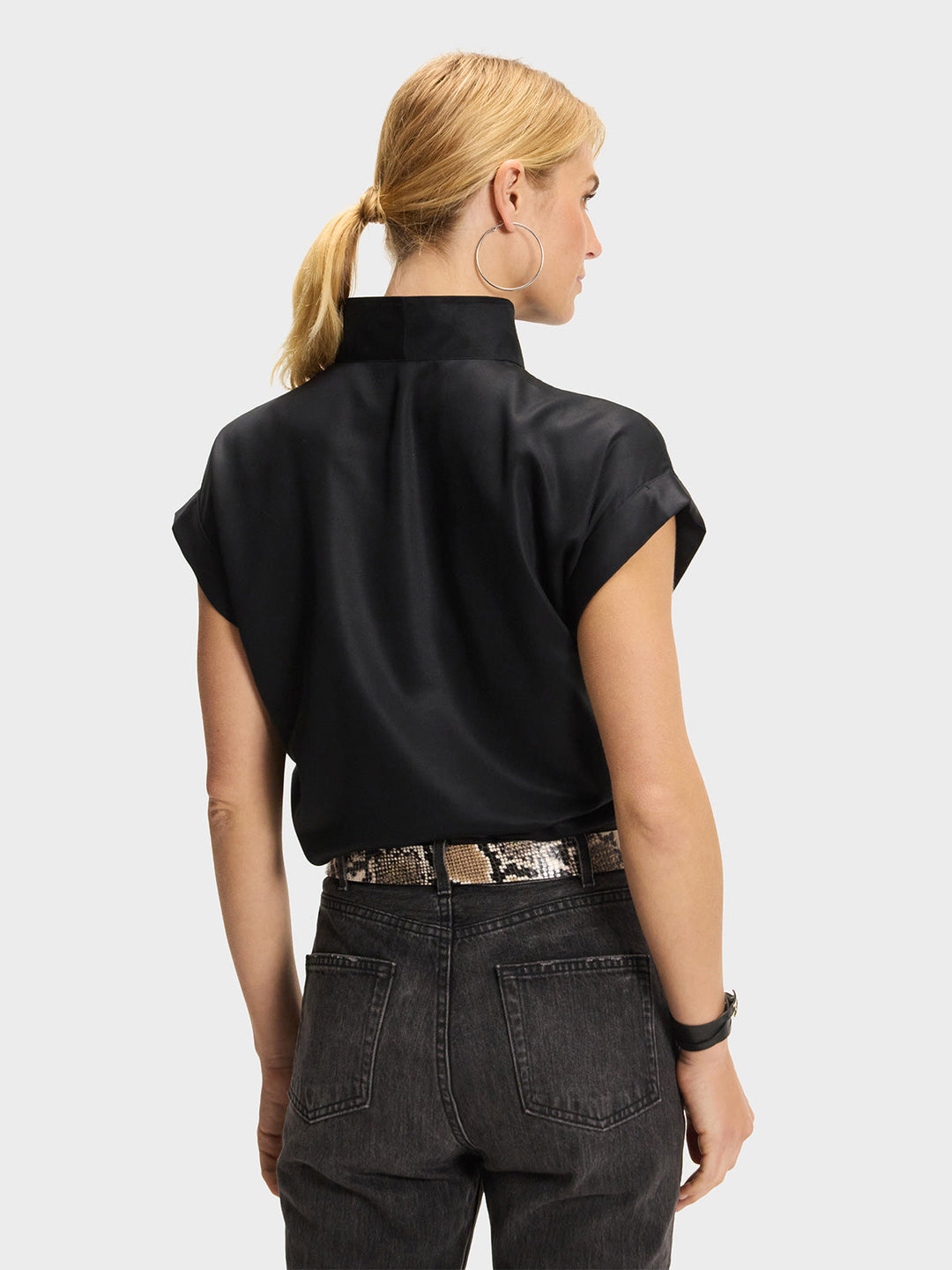 CAP SLEEVE: THE HEIRESS