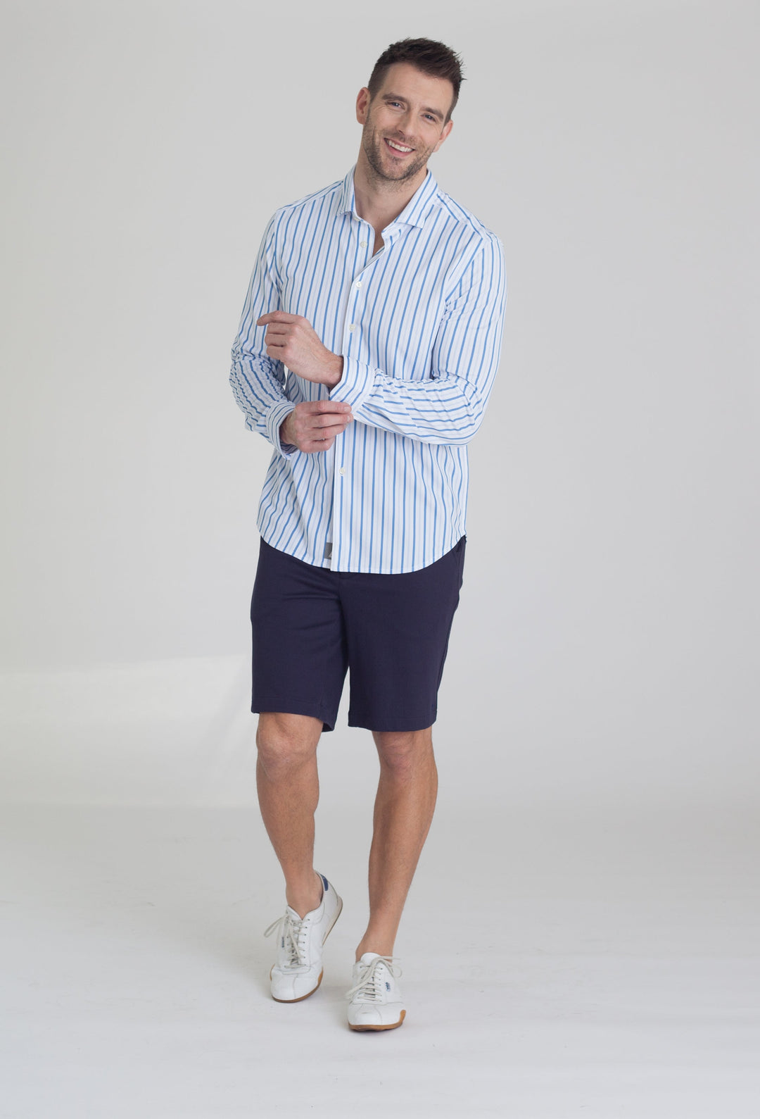Stretch Eagle Shorts - Navy