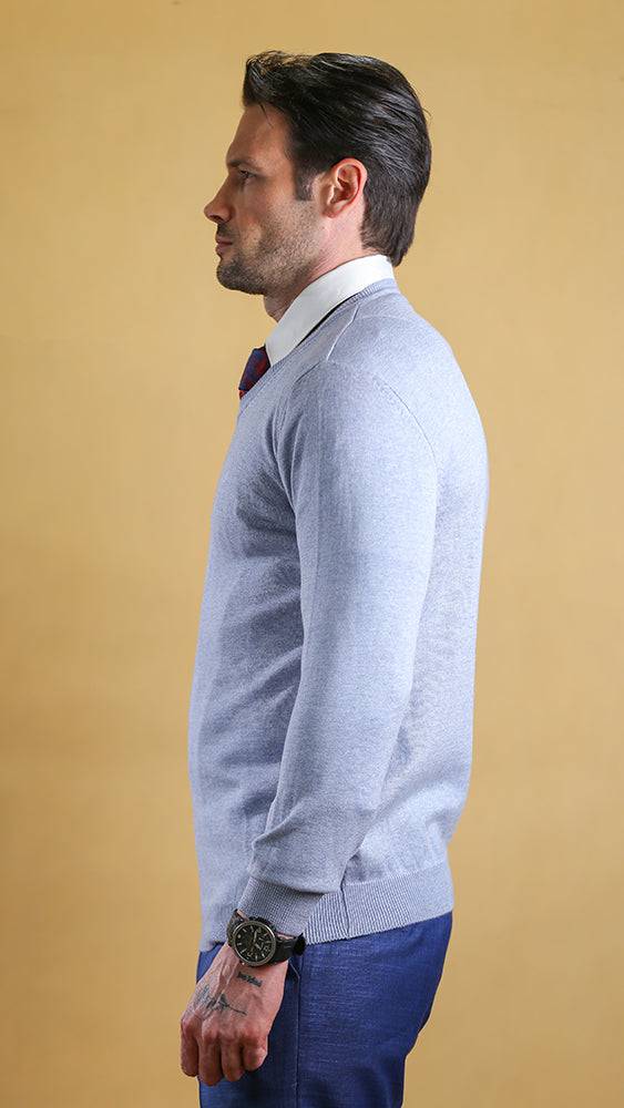 The Caravan v neck (Powder Blue)