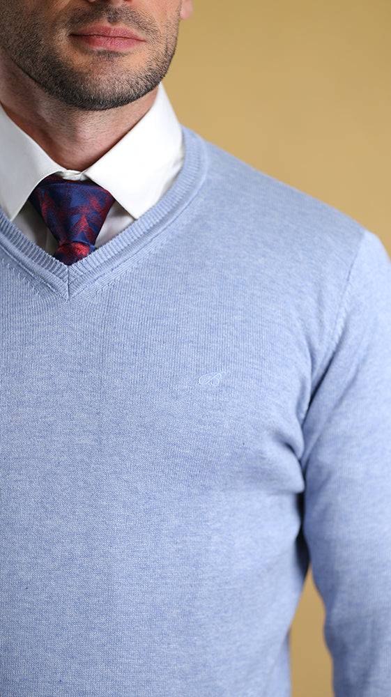 The Caravan v neck (Powder Blue)