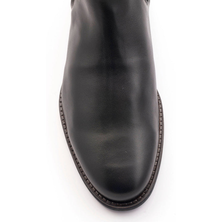 PARC Chelsea Boot in black full grain leather, toe detail