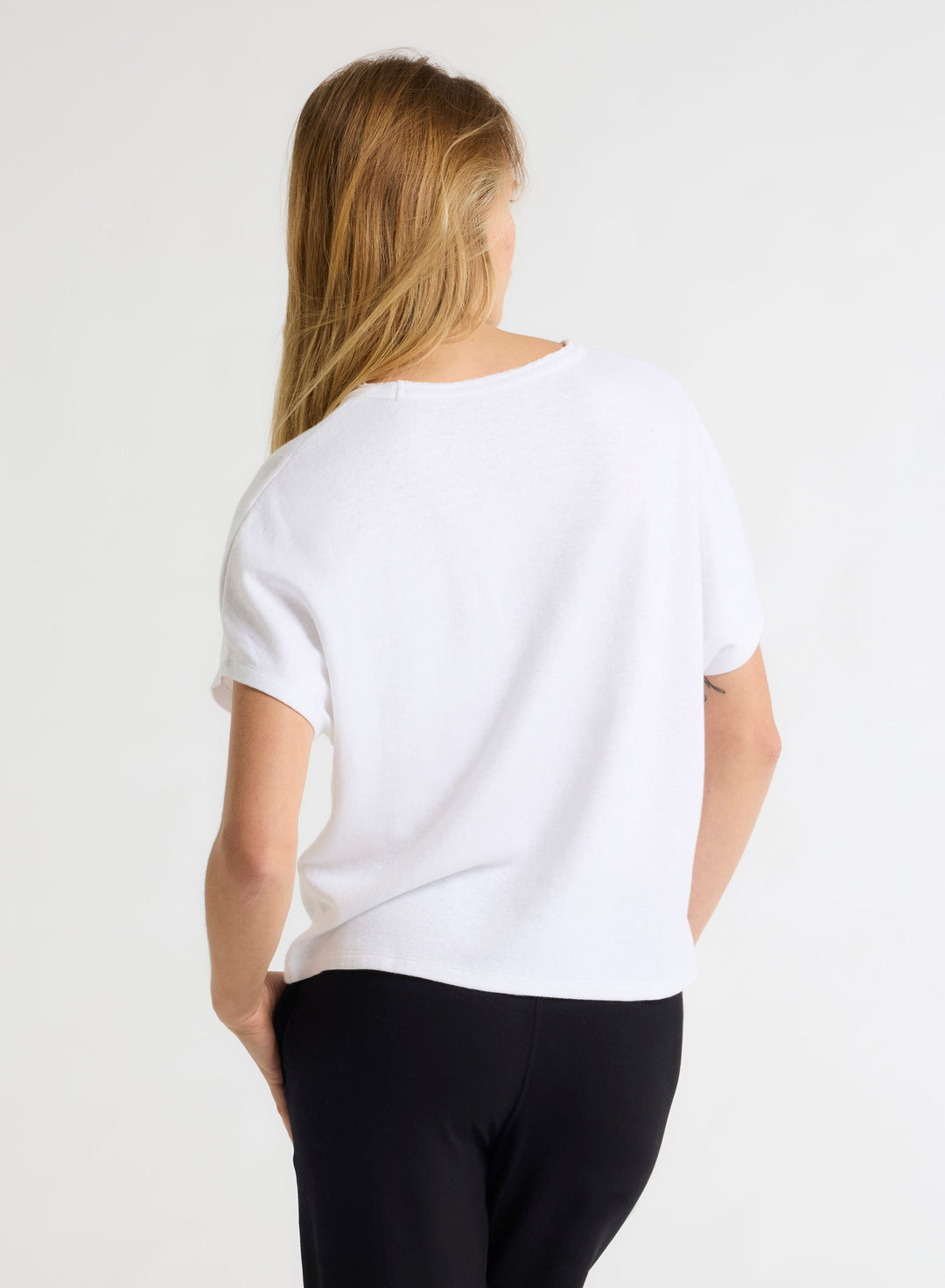 Short Sleeve Round Neck Linen / Organic Cotton T-shirt