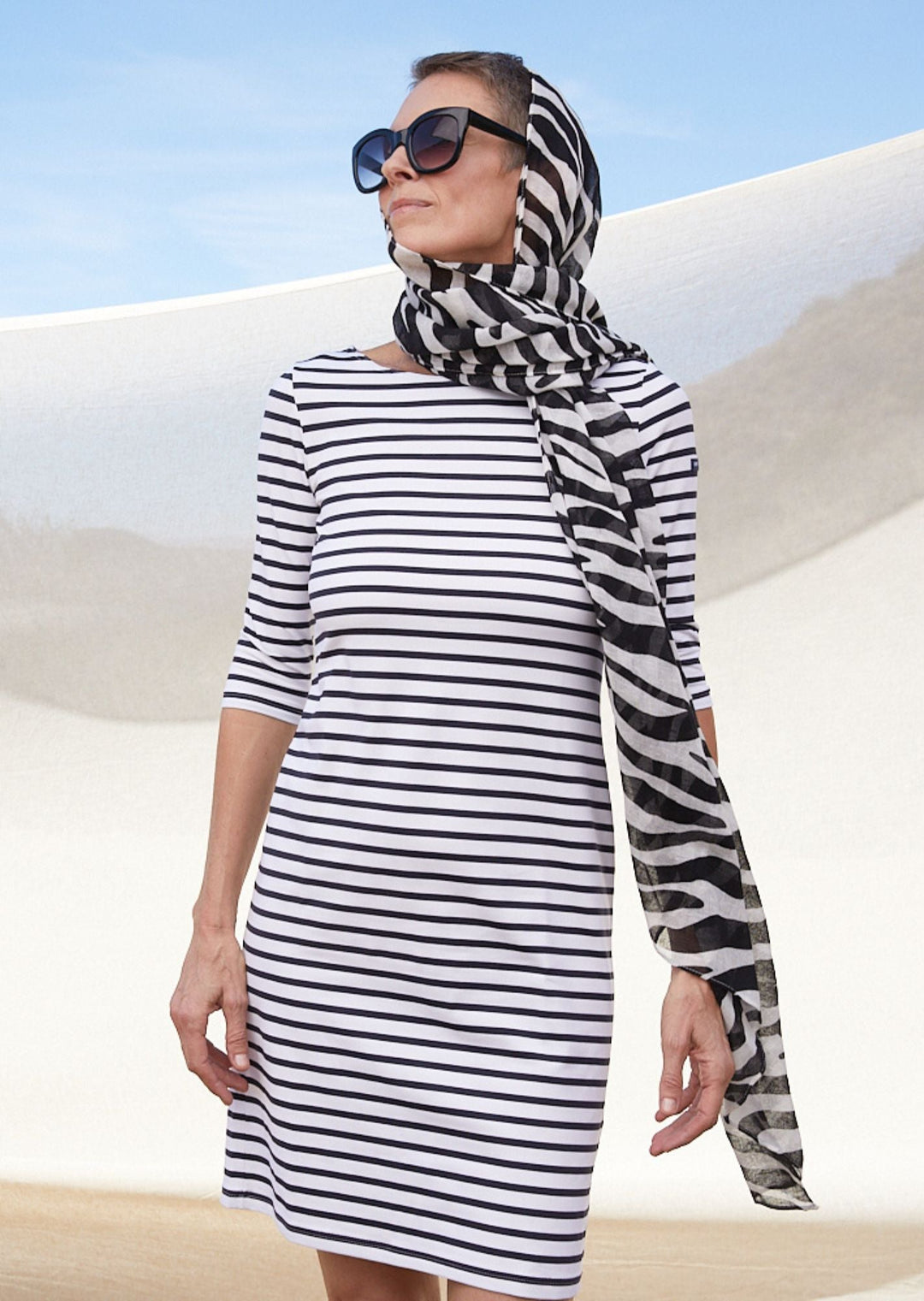 PROPRIANO - Form-Fitting Nautical Stripe Dress (WHITE / NAVY)