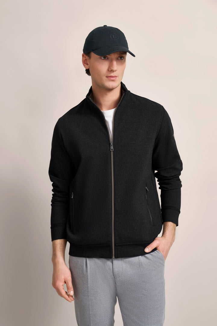 Sweatshirt with light structure in black