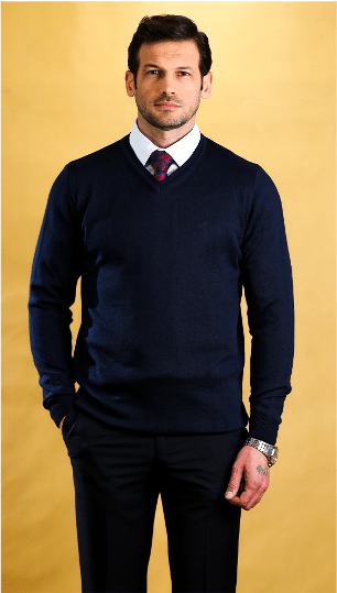 The Caravan Vneck (Sleek Black)
