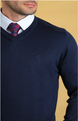 The Caravan Vneck (Sleek Black)