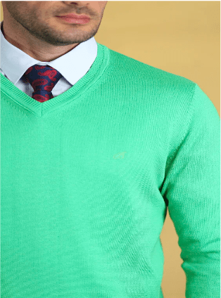 The Caravan Vneck (Mint)
