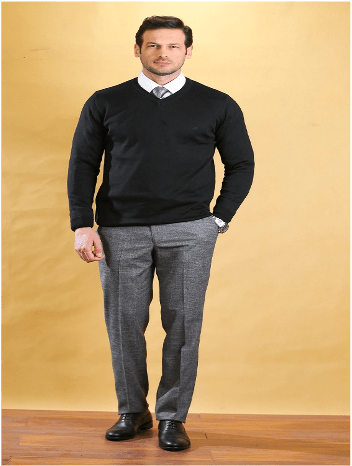 The Caravan Vneck (Classic Black)