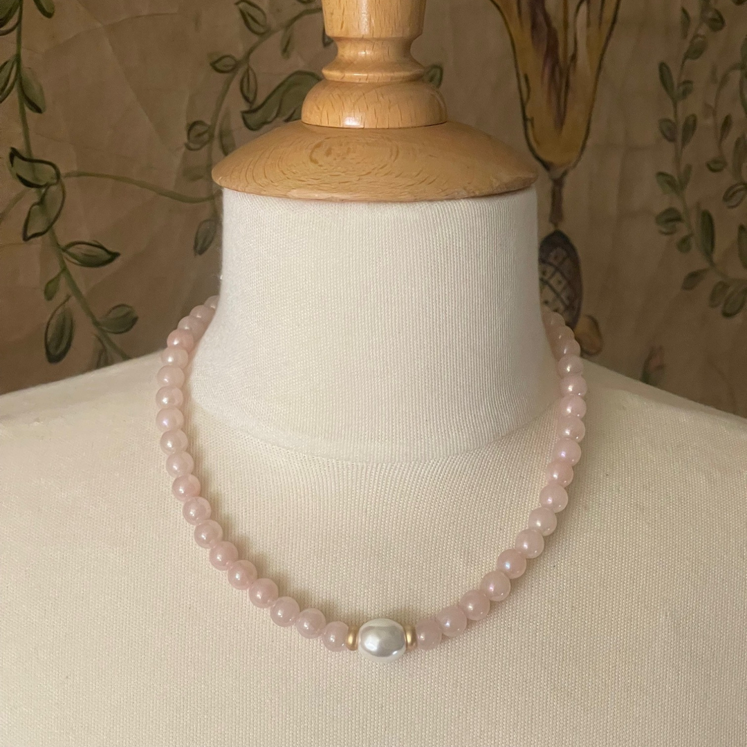 Rose Quartz With MOP Pearl Center and Matte Gold Accents Necklace